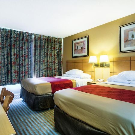 Econo Lodge Shorewood Chambre photo