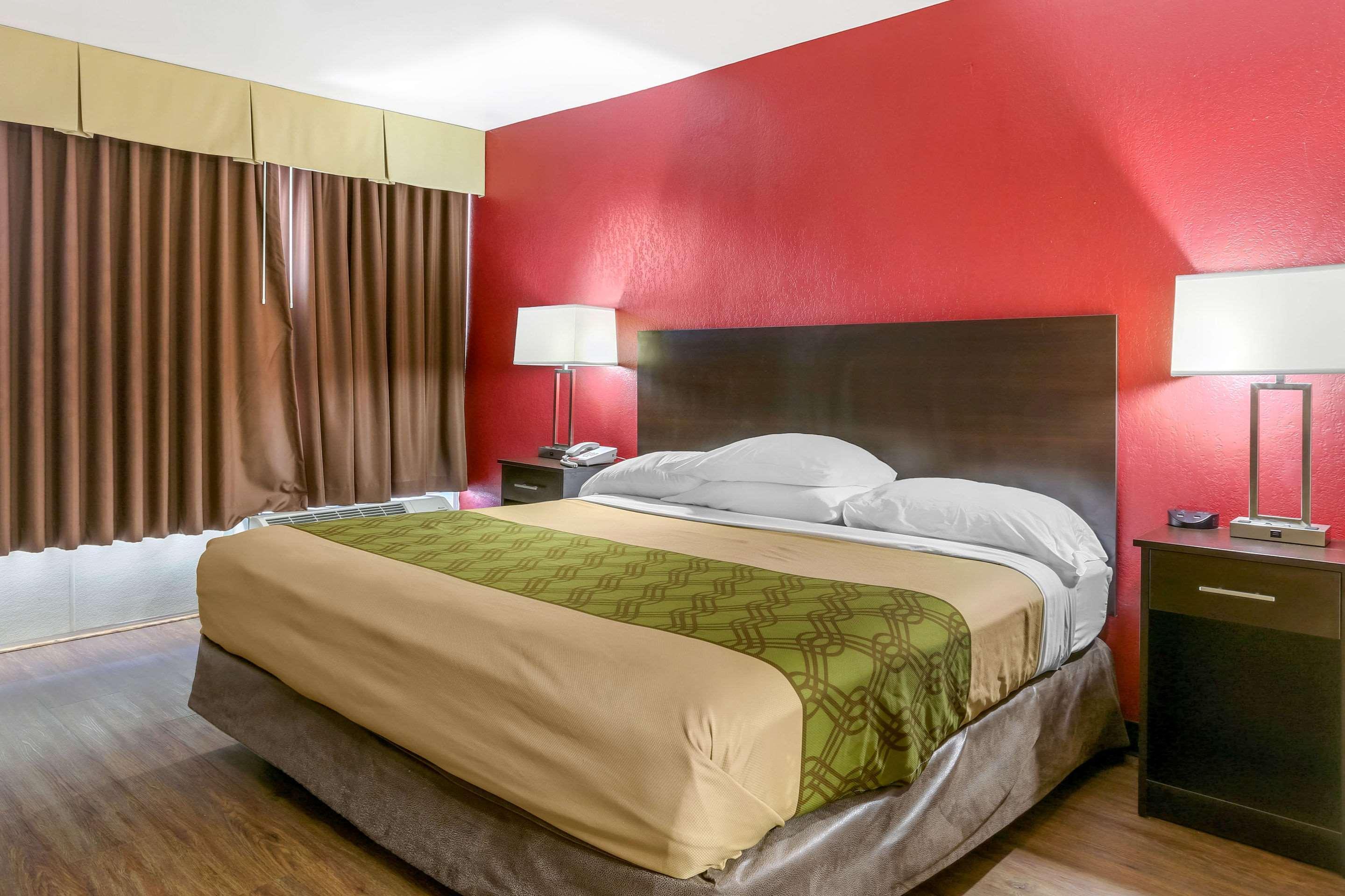 Econo Lodge Shorewood Extérieur photo