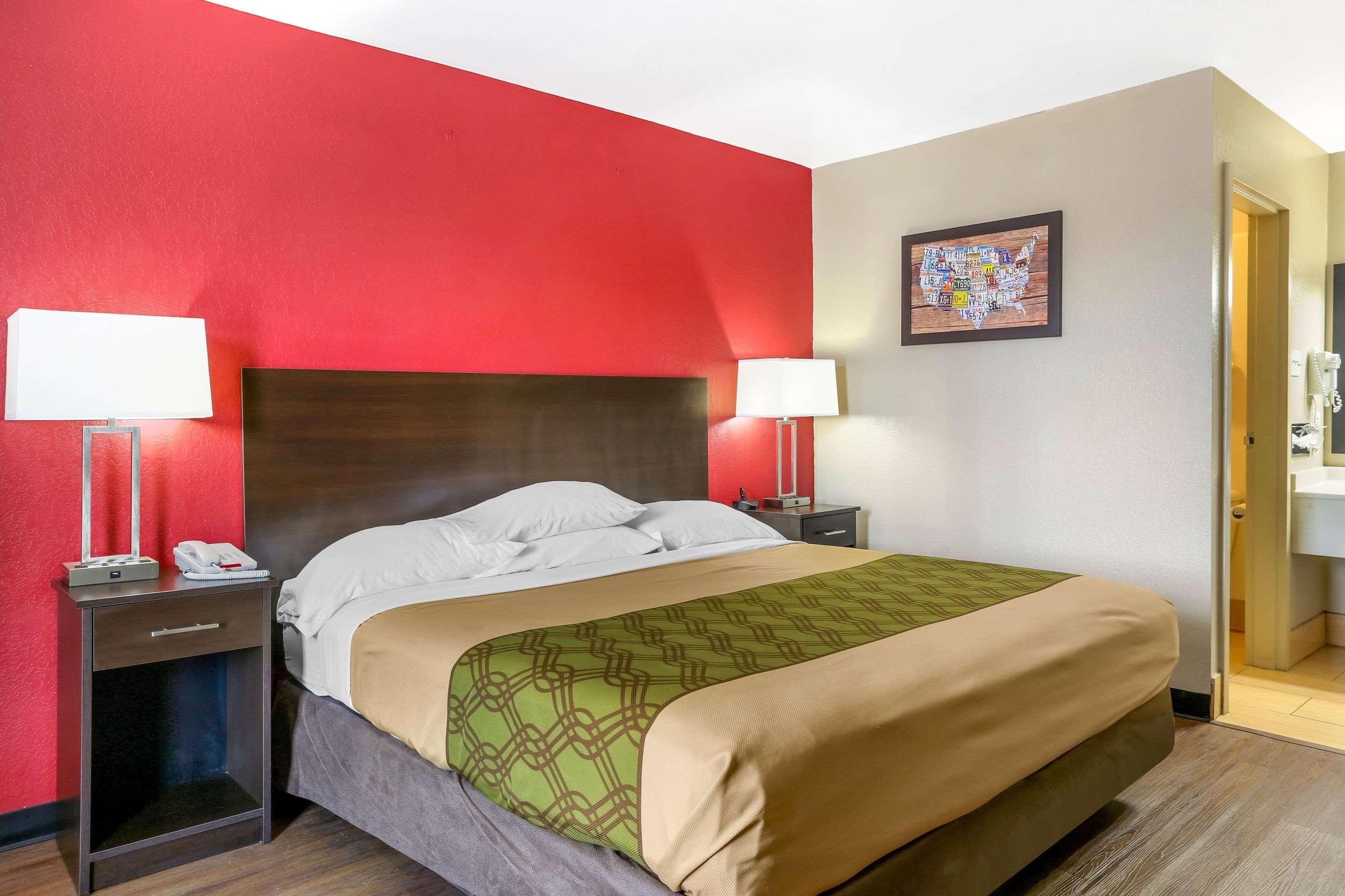Econo Lodge Shorewood Extérieur photo