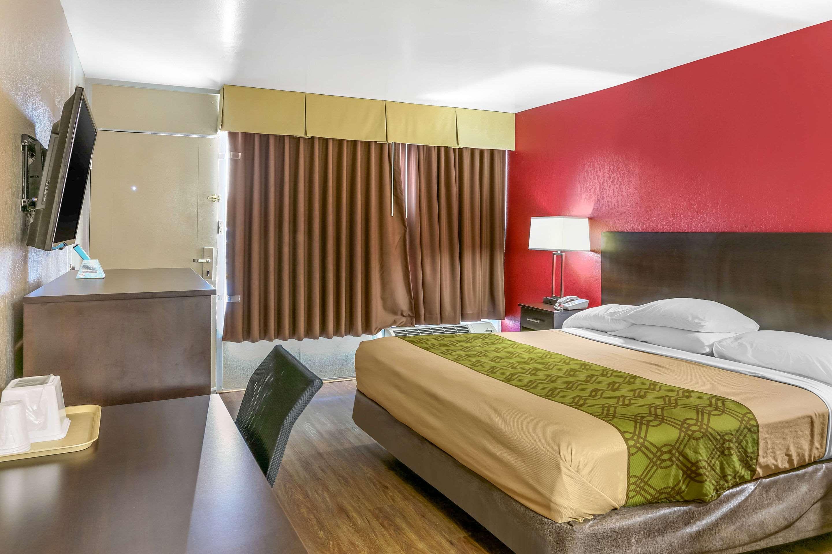 Econo Lodge Shorewood Extérieur photo