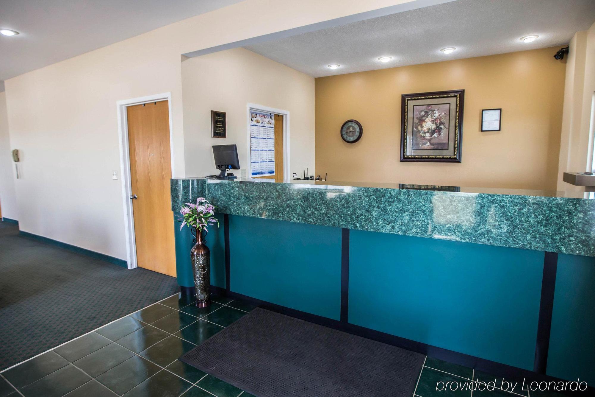 Econo Lodge Shorewood Extérieur photo
