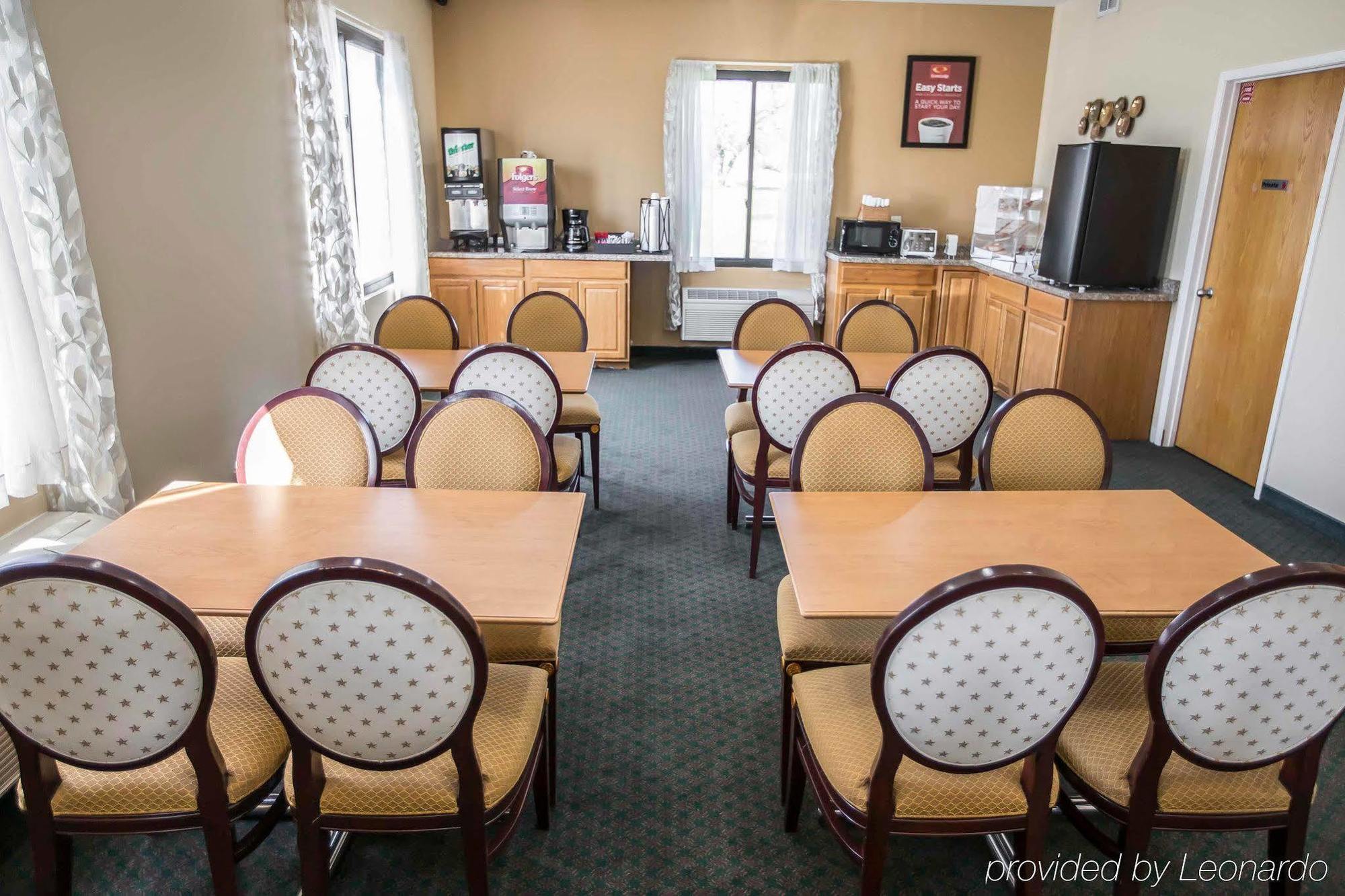 Econo Lodge Shorewood Extérieur photo