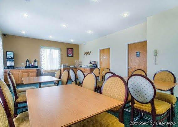 Econo Lodge Shorewood Extérieur photo